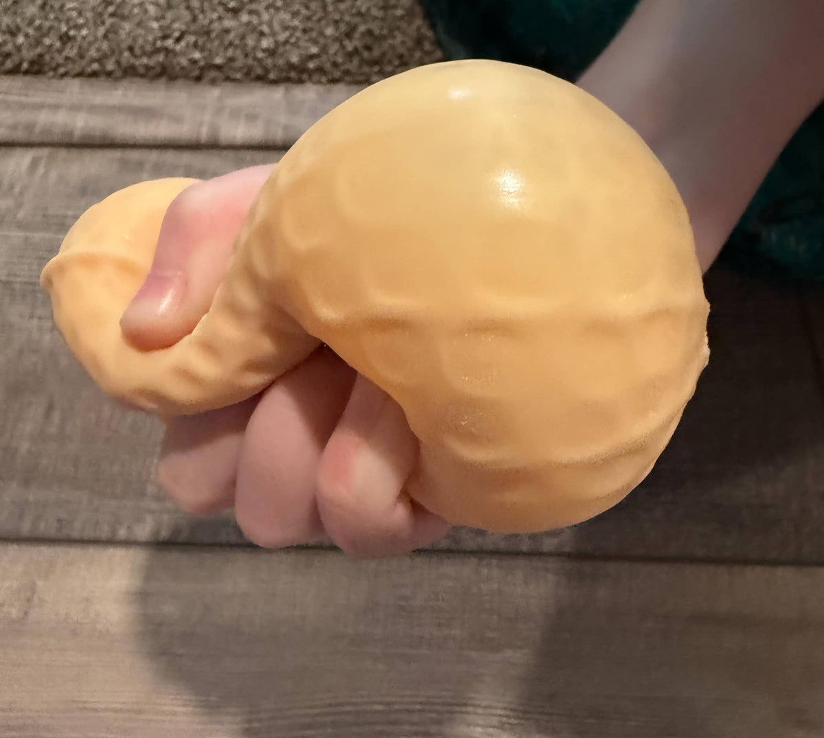 PEANUT-SHAPED SQUISH SENSORY TOY