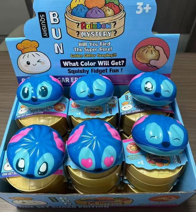 MYSTERY DUMPLING CHARACTER AND STEAMER SET