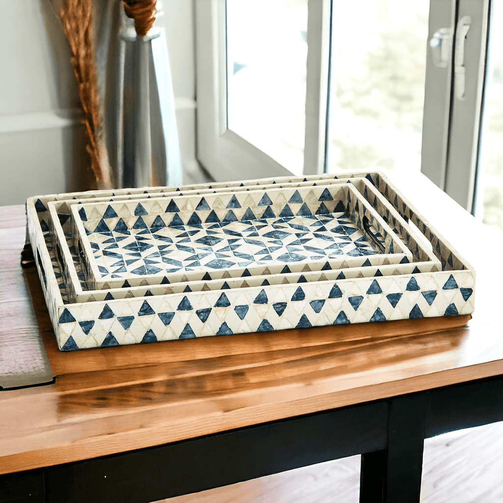 Daphne Pearl Trays