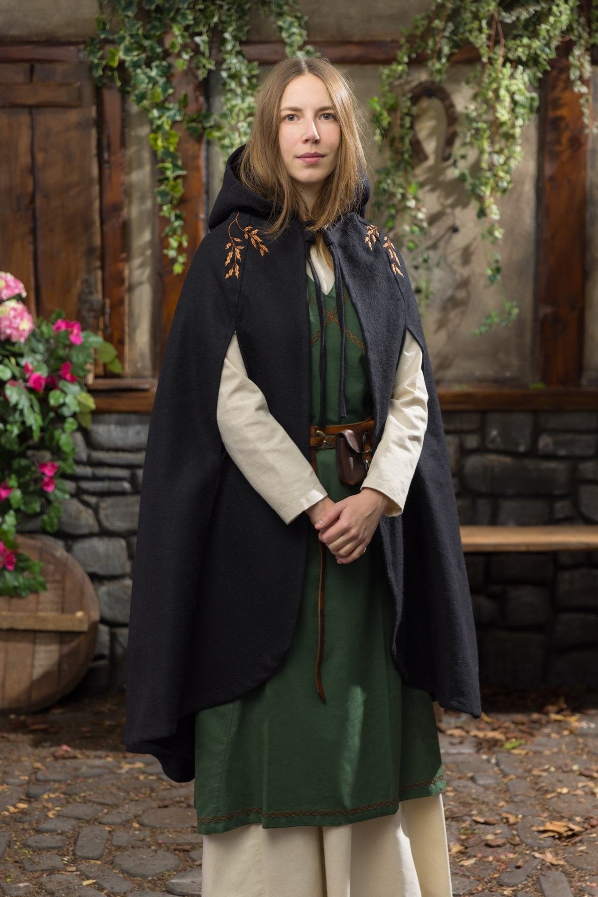 Cape Aric Black