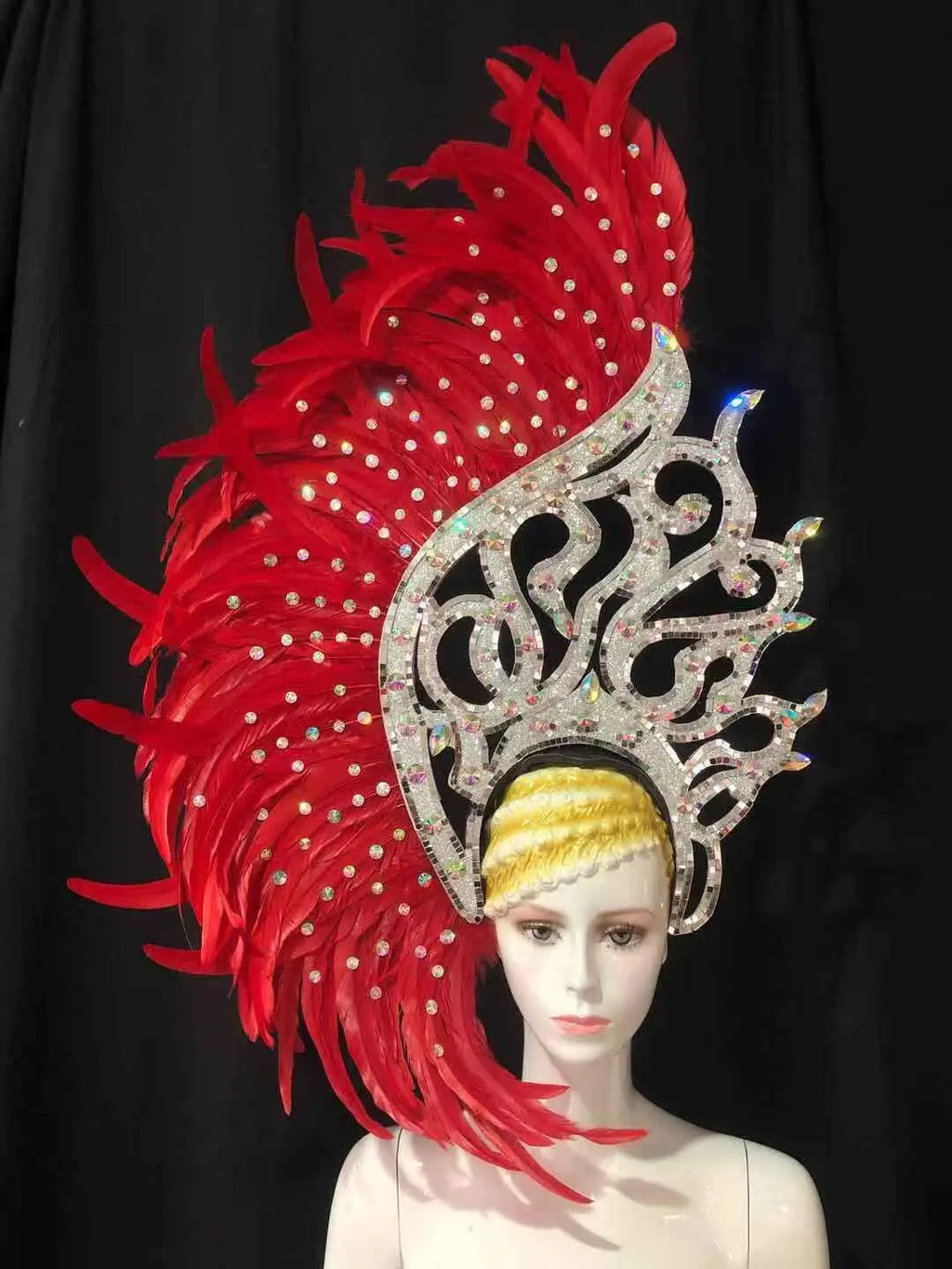 The Stardust Samba Radiance – Elegant Feathered Stage & Carnival Headdress