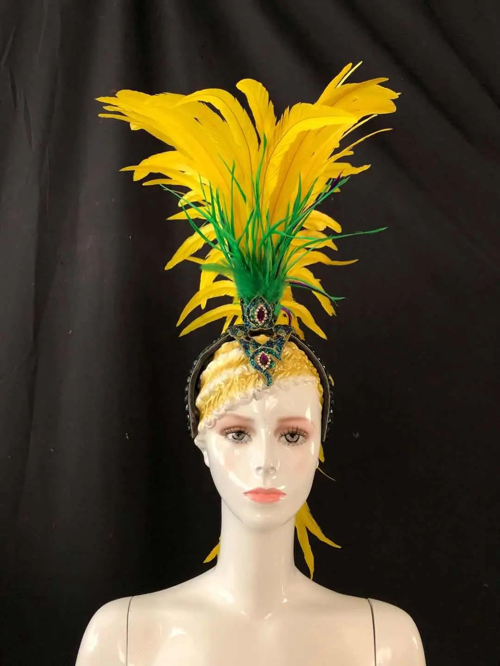 The Stardust Samba Radiance – Elegant Feathered Stage & Carnival Headdress