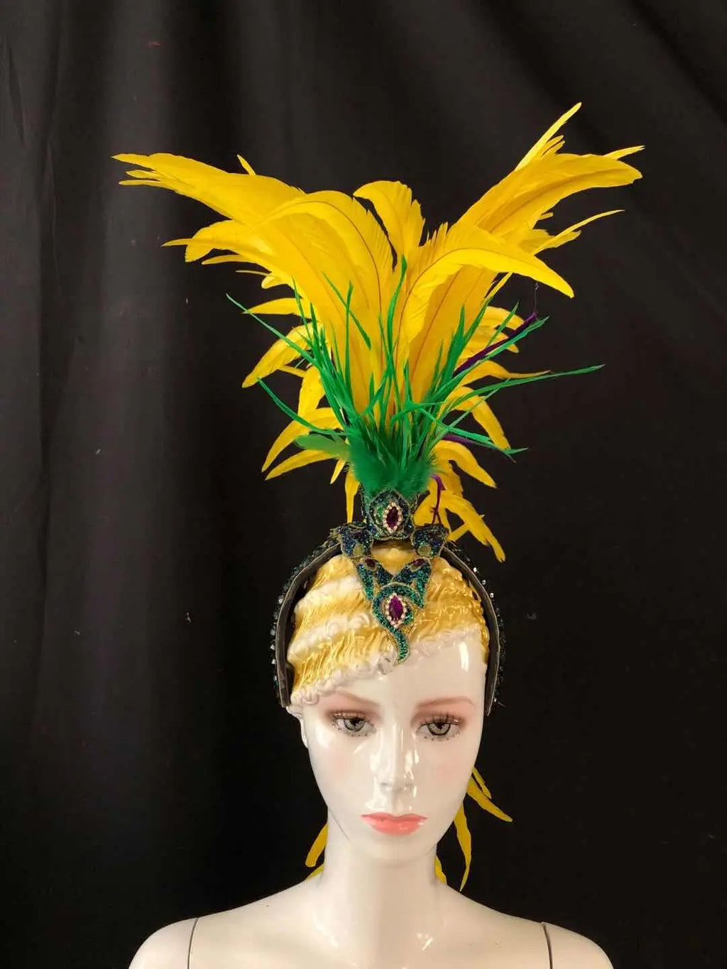 The Stardust Samba Radiance – Elegant Feathered Stage & Carnival Headdress