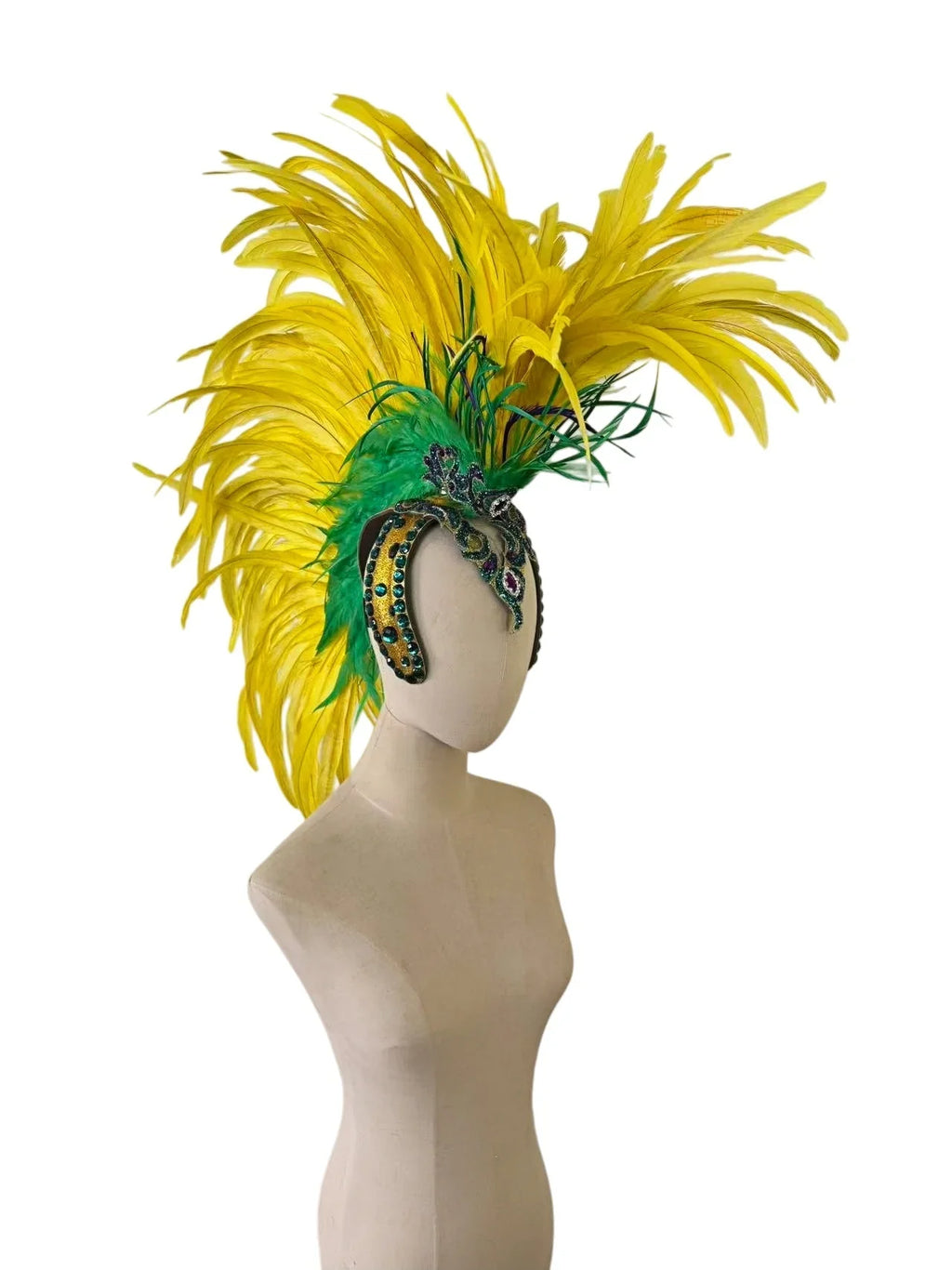 The Stardust Samba Radiance – Elegant Feathered Stage & Carnival Headdress