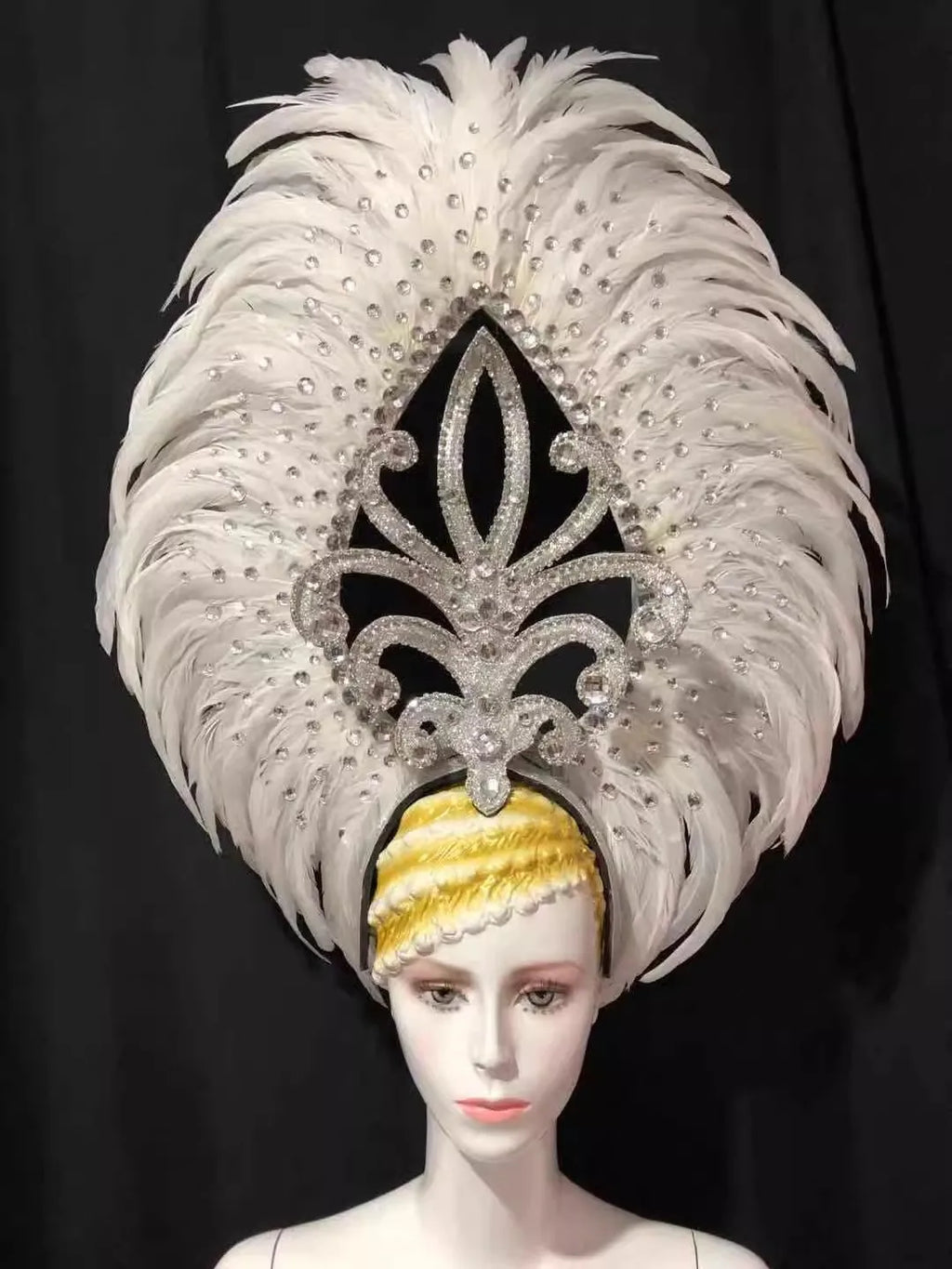 The Stardust Wings of Radiance – Deluxe Feathered Samba & Carnival Crown