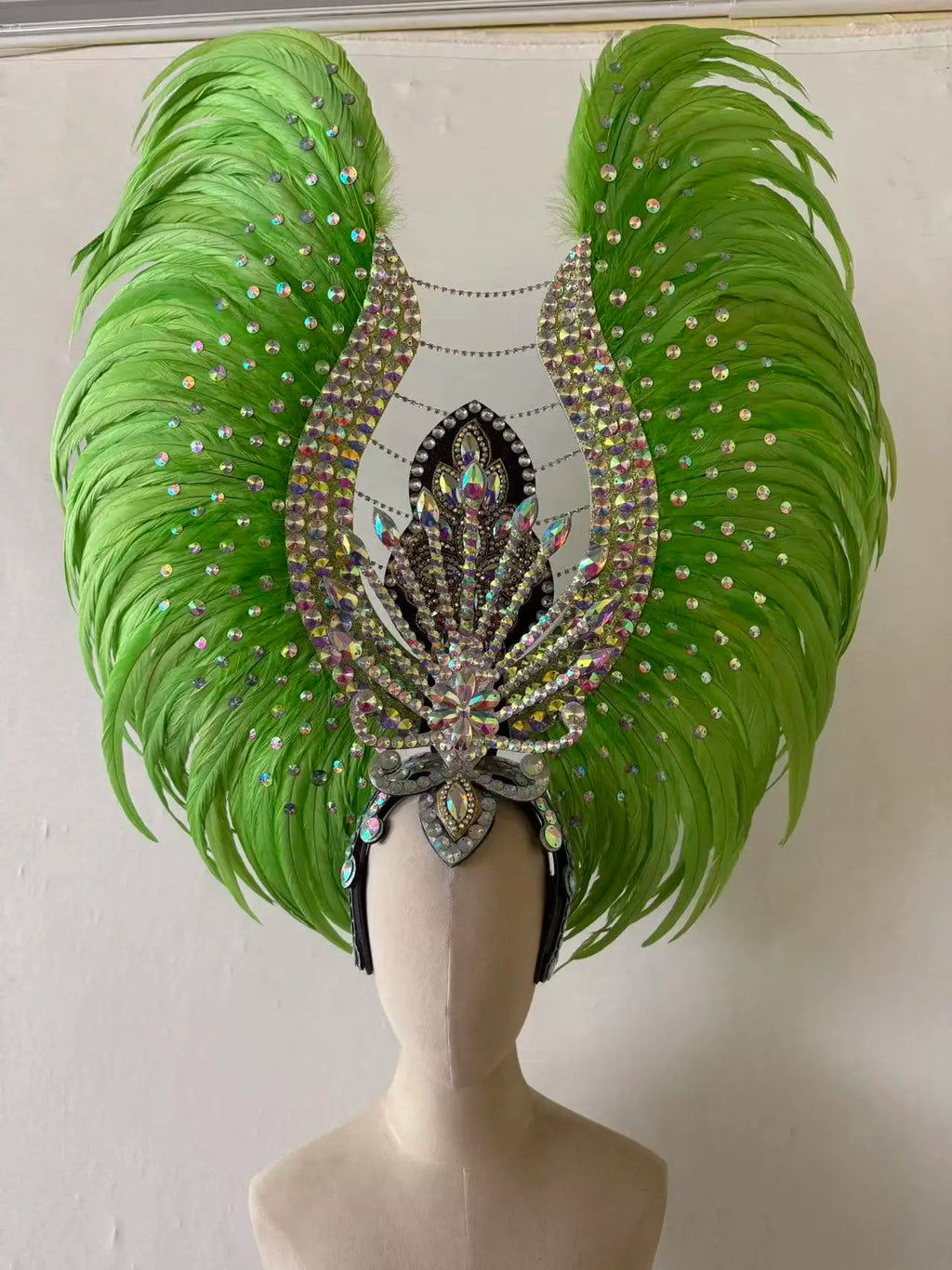 The Stardust Aurora Feather Headdress – Light Purple Cabaret & Carnival Crown