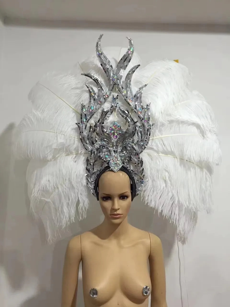 FASHIONABLE AND EXQUISITE HEADDRESS FEATHERS SAMBA DANCE CARNIVAL HALLOWEEN PARTY LATIN DANCE BAR PERFORMANCE HAT MASQUERADE