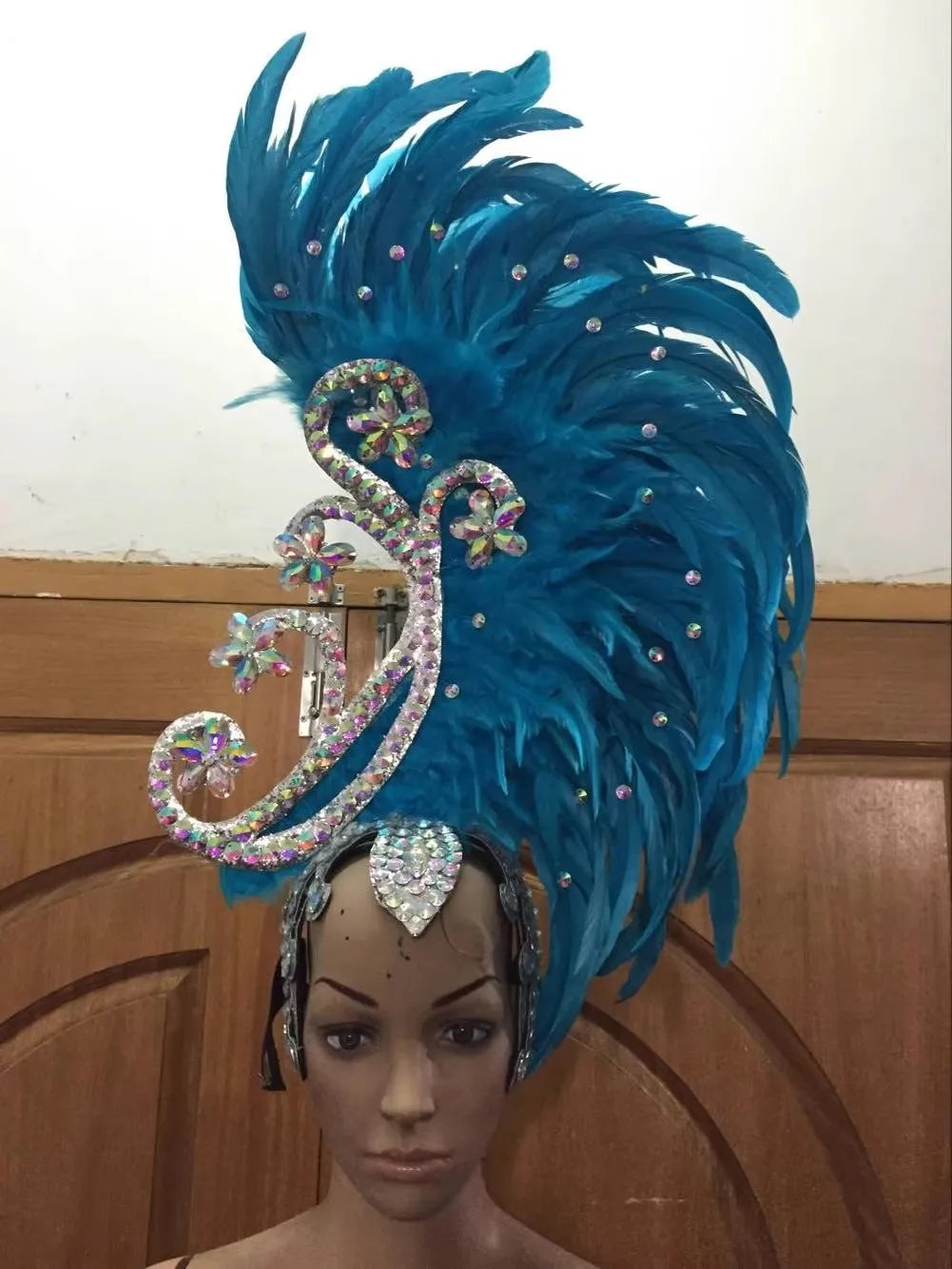 The Stardust Royal Plume – Feathered Carnival & Cabaret Stage Headdress