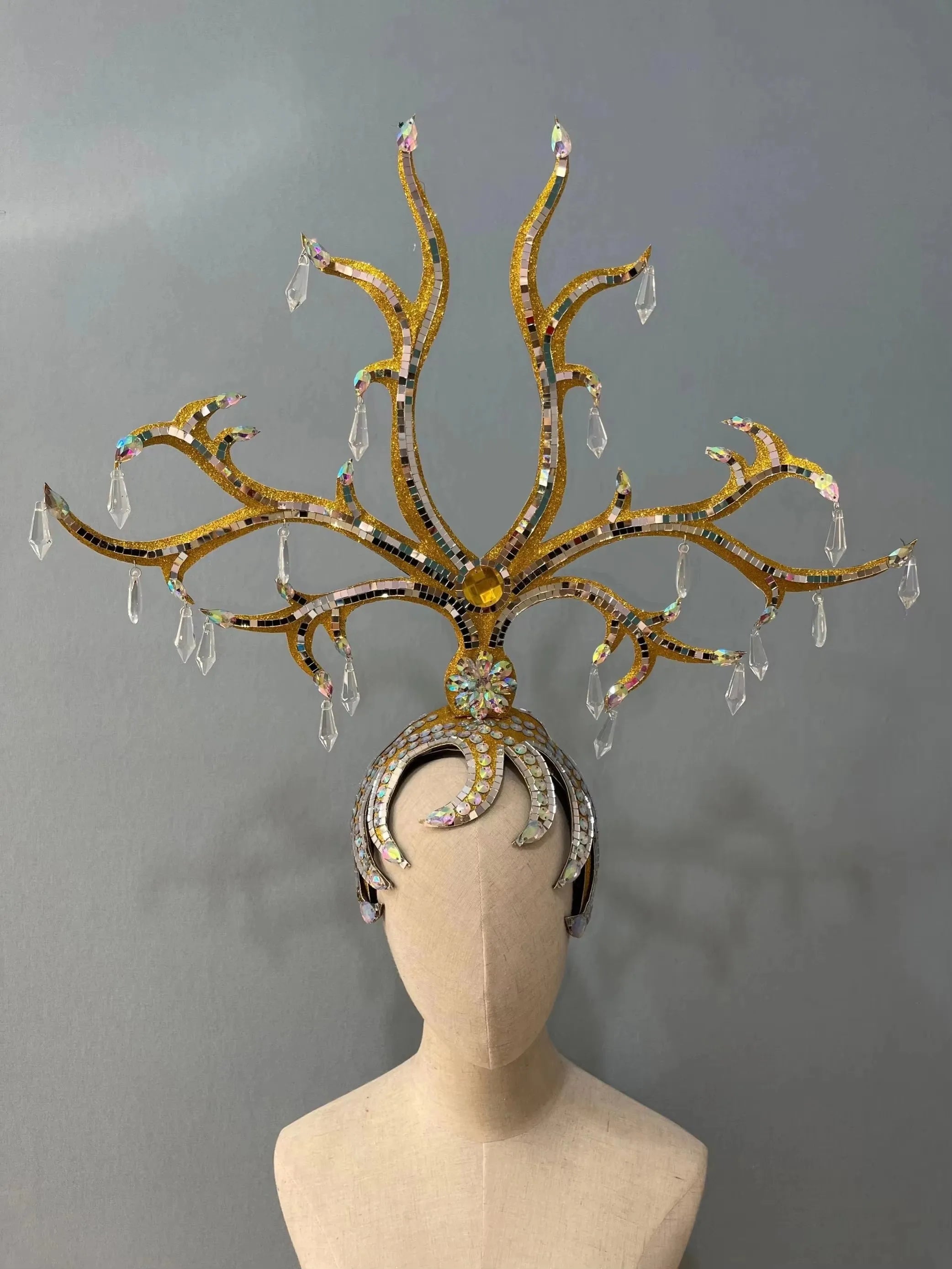 The Stardust Wings of Radiance – Deluxe Feathered Samba & Carnival Crown