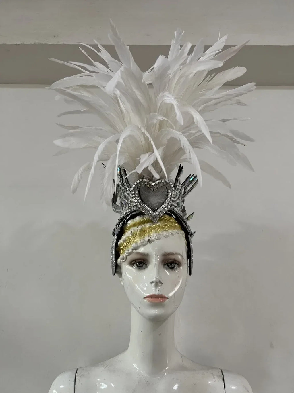 The Stardust Dynasty – Majestic Velvet & Feather Samba Masquerade Crown