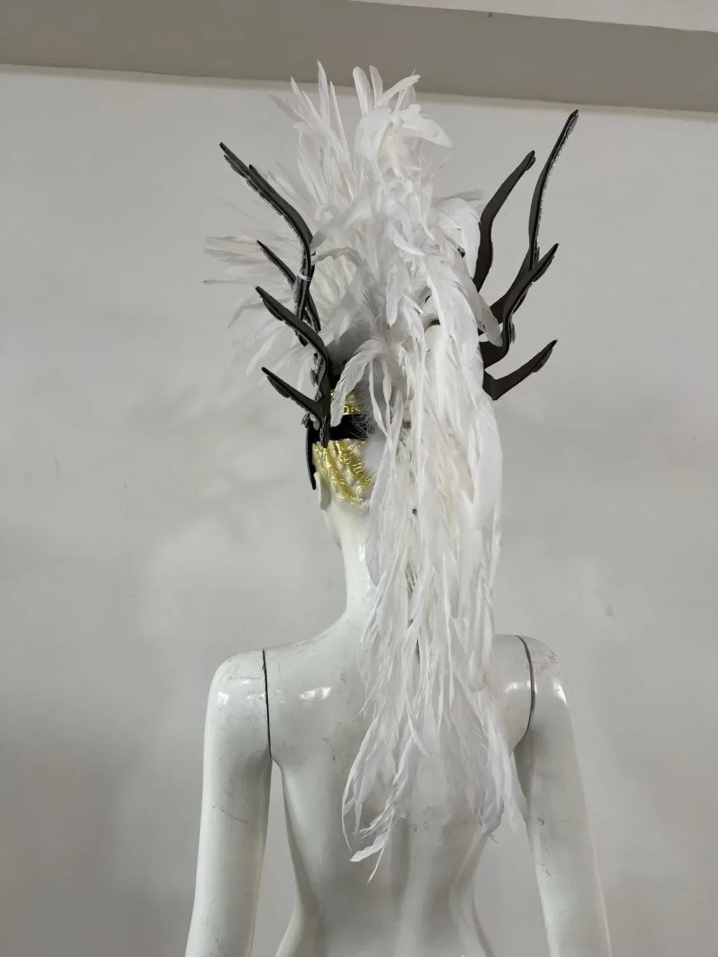 The Stardust Dynasty – Majestic Velvet & Feather Samba Masquerade Crown