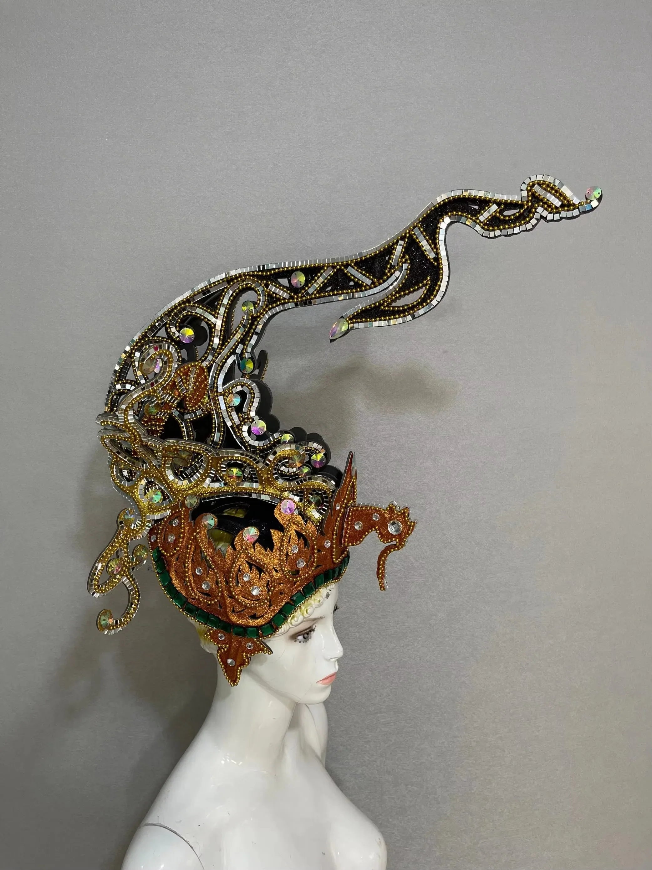 The Stardust Luminary – Premium Feathered Carnival & Samba Halo Headdress