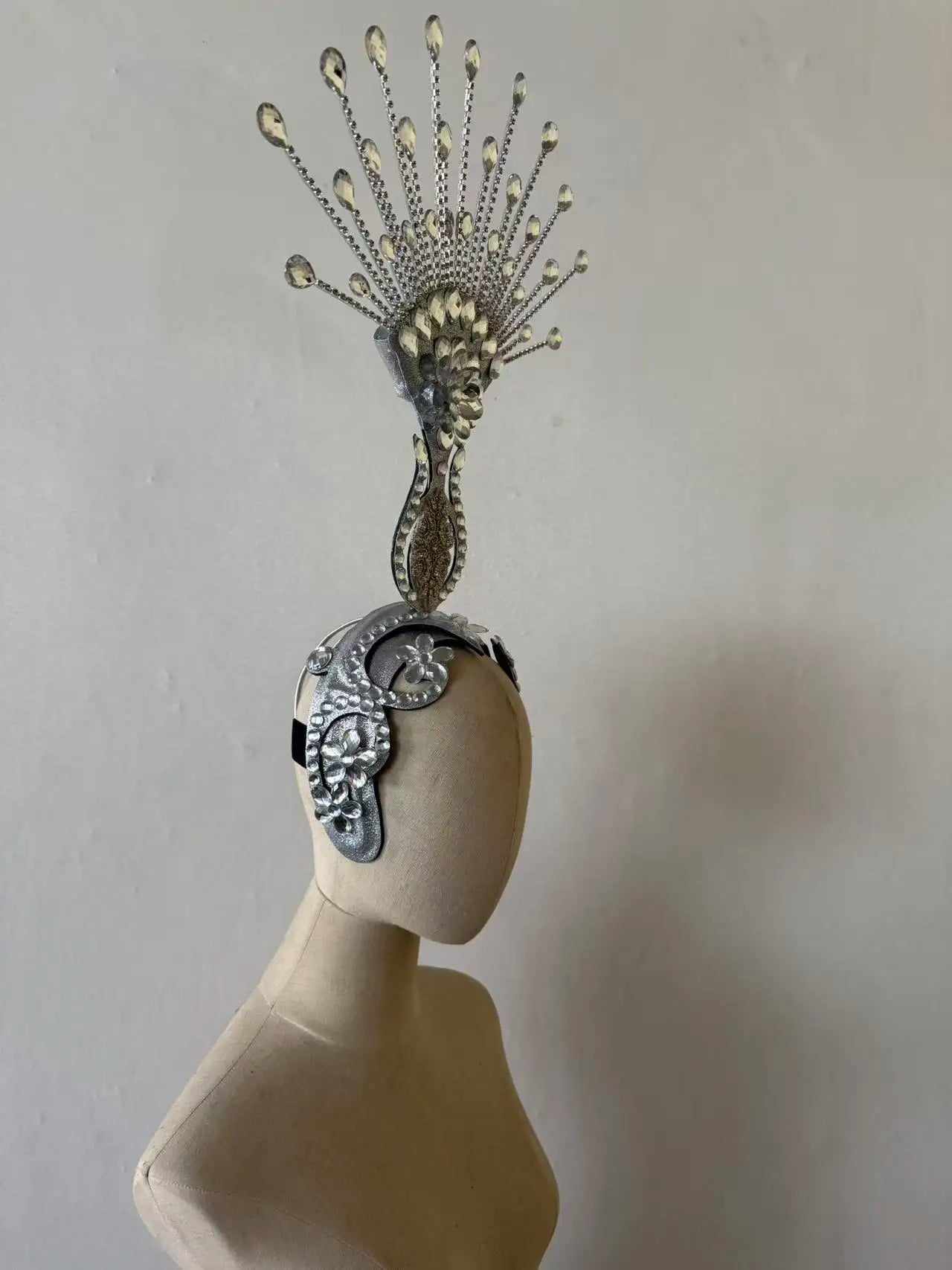 The Stardust Aurora – Premium Feathered Samba Carnival Headdress