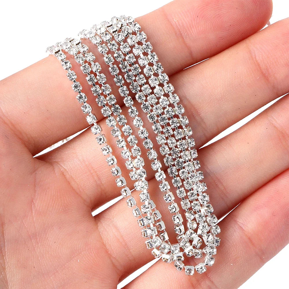 The Stardust Sparkle Claw – Premium Glass Crystal Strass Rhinestone Trim