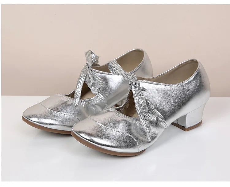 The Stardust Studio Oxford – Classic Lace-Up Practice Heel