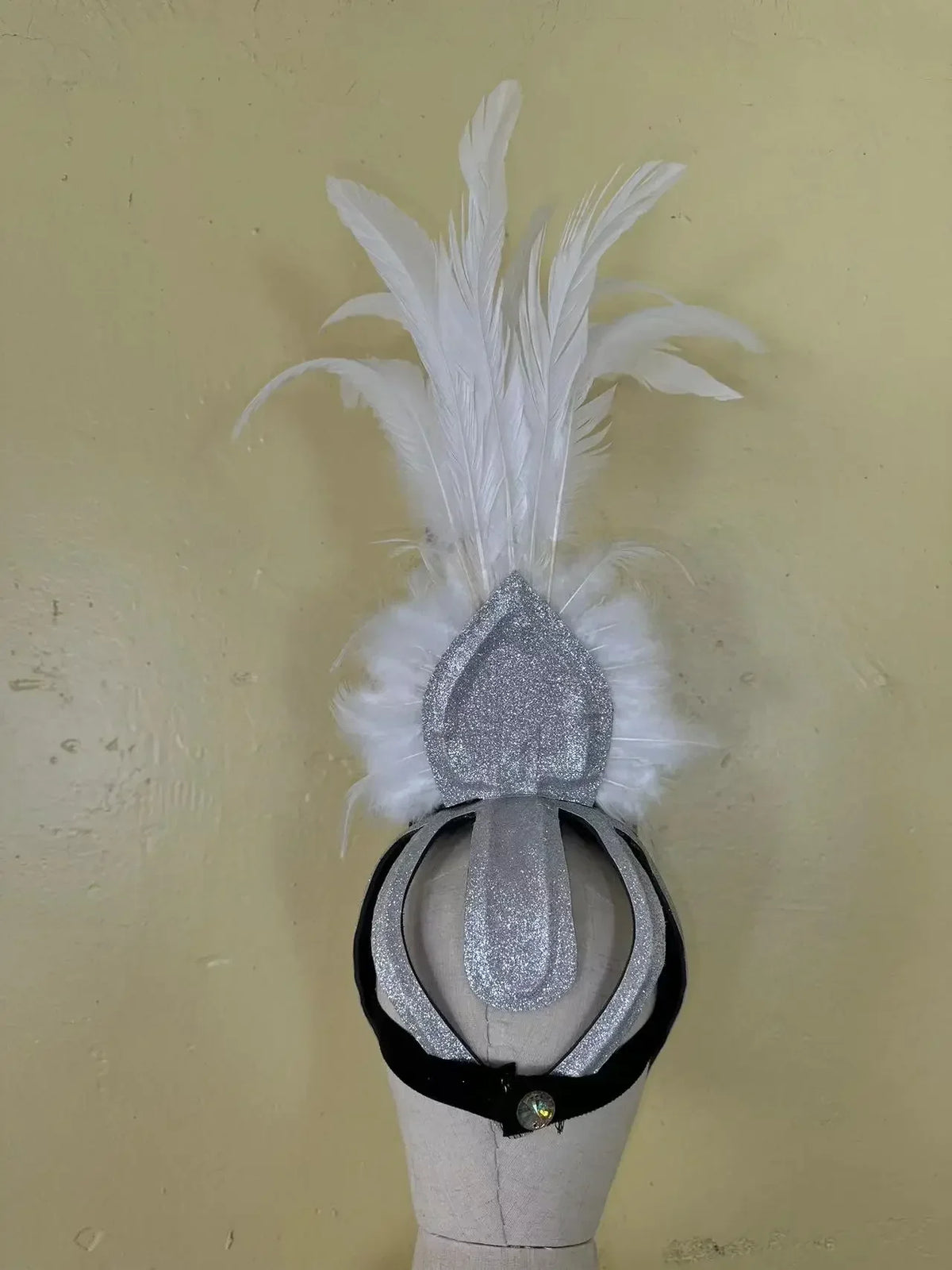 The Stardust Wings of Radiance – Deluxe Feathered Samba & Carnival Crown