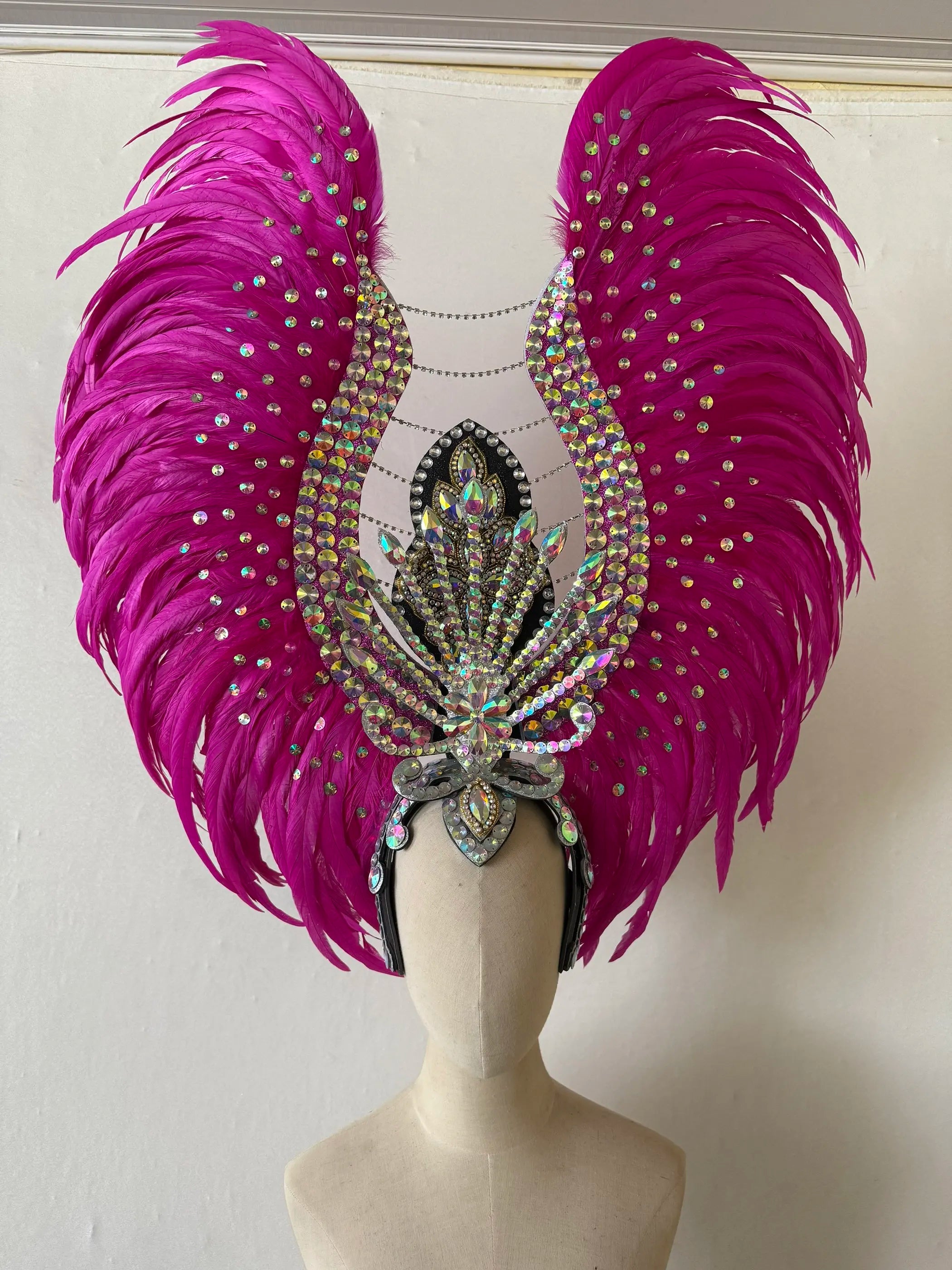 The Stardust Aurora Feather Headdress – Light Purple Cabaret & Carnival Crown