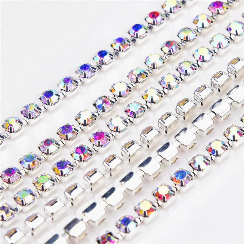 The Stardust Sparkle Claw – Premium Glass Crystal Strass Rhinestone Trim