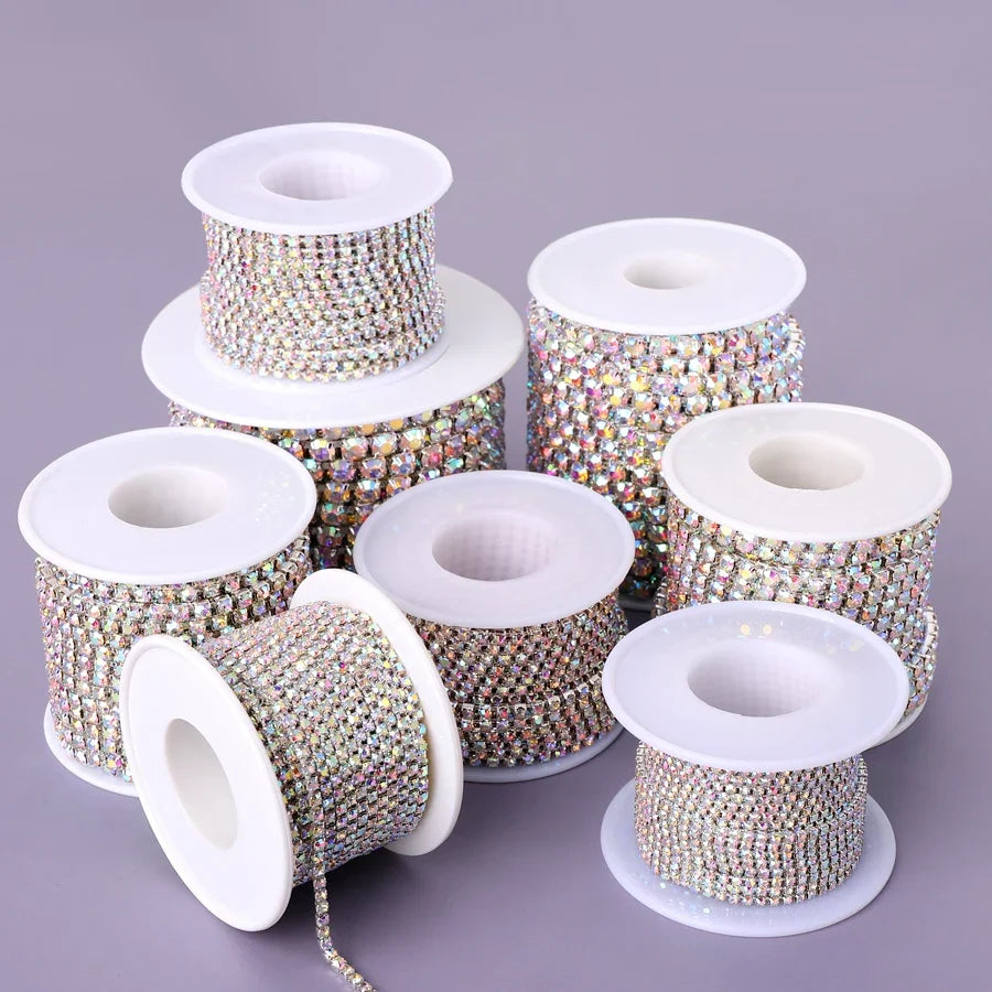 The Stardust Sparkle Claw – Deluxe Glass Crystal Strass Rhinestone Trim