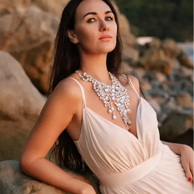 Rhinestone Waterdrop Necklace
