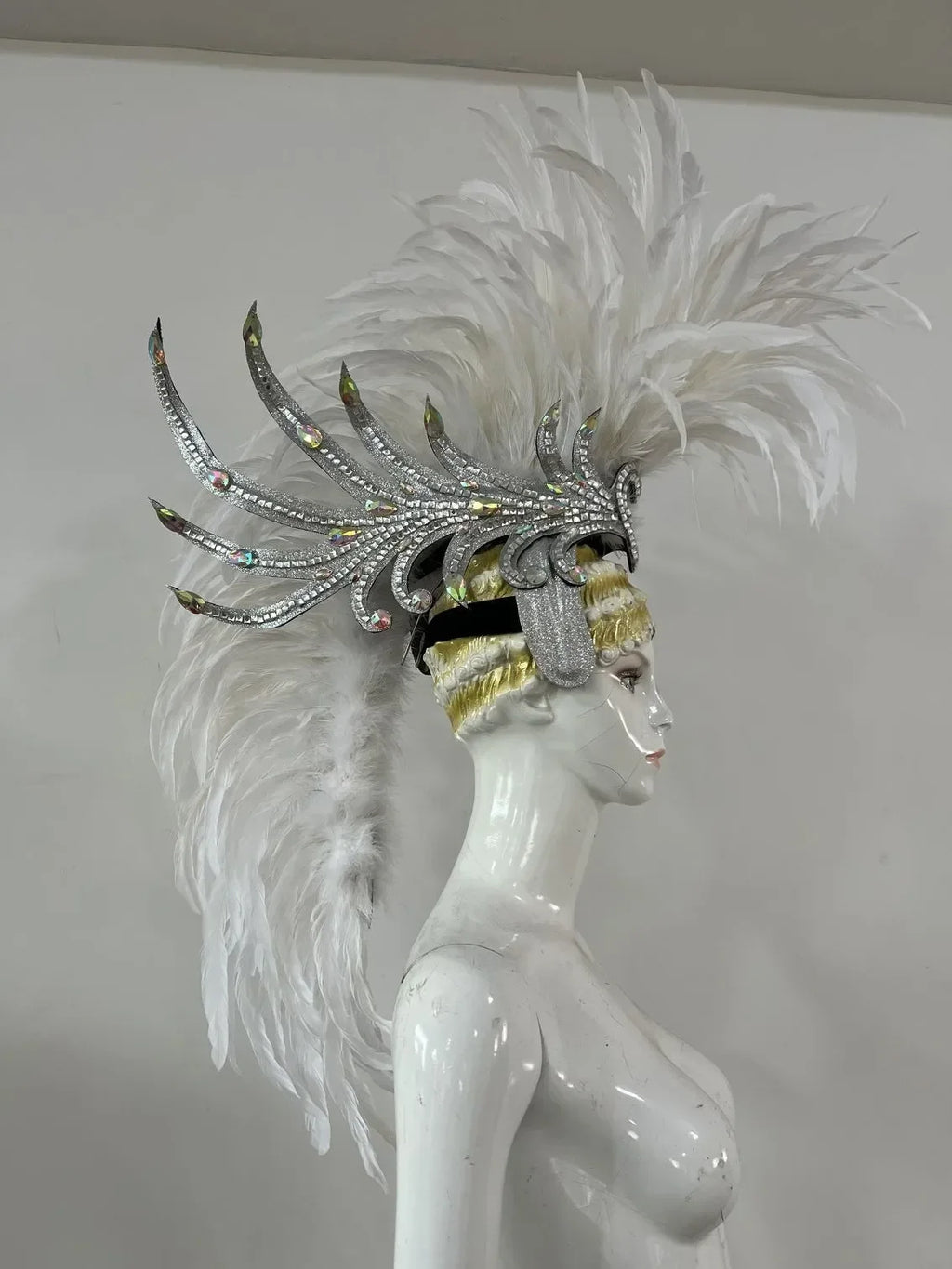The Stardust Dynasty – Majestic Velvet & Feather Samba Masquerade Crown