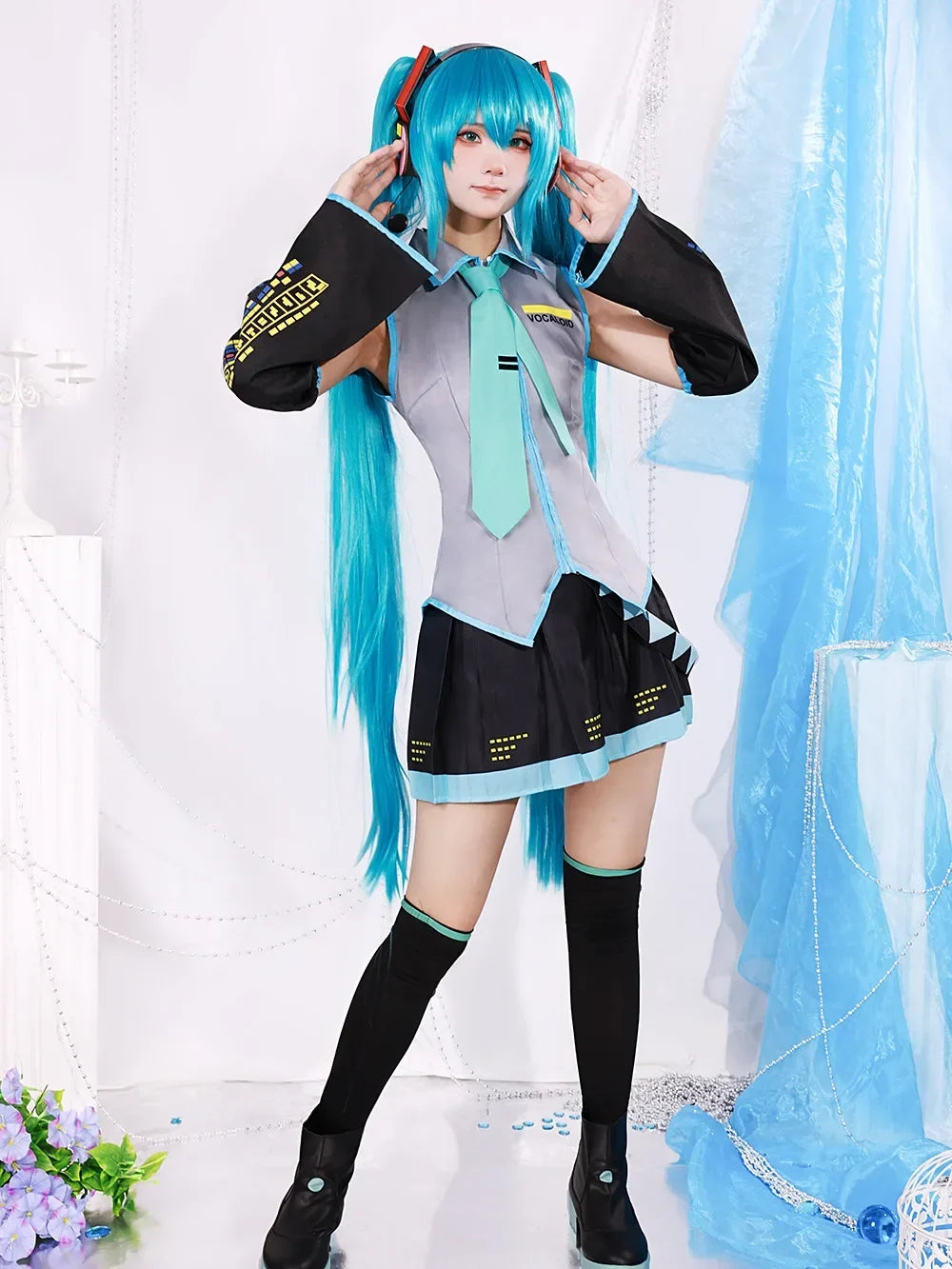 Hatsune Miku Cosplay Costume – Anime Skirt Set with Accessories