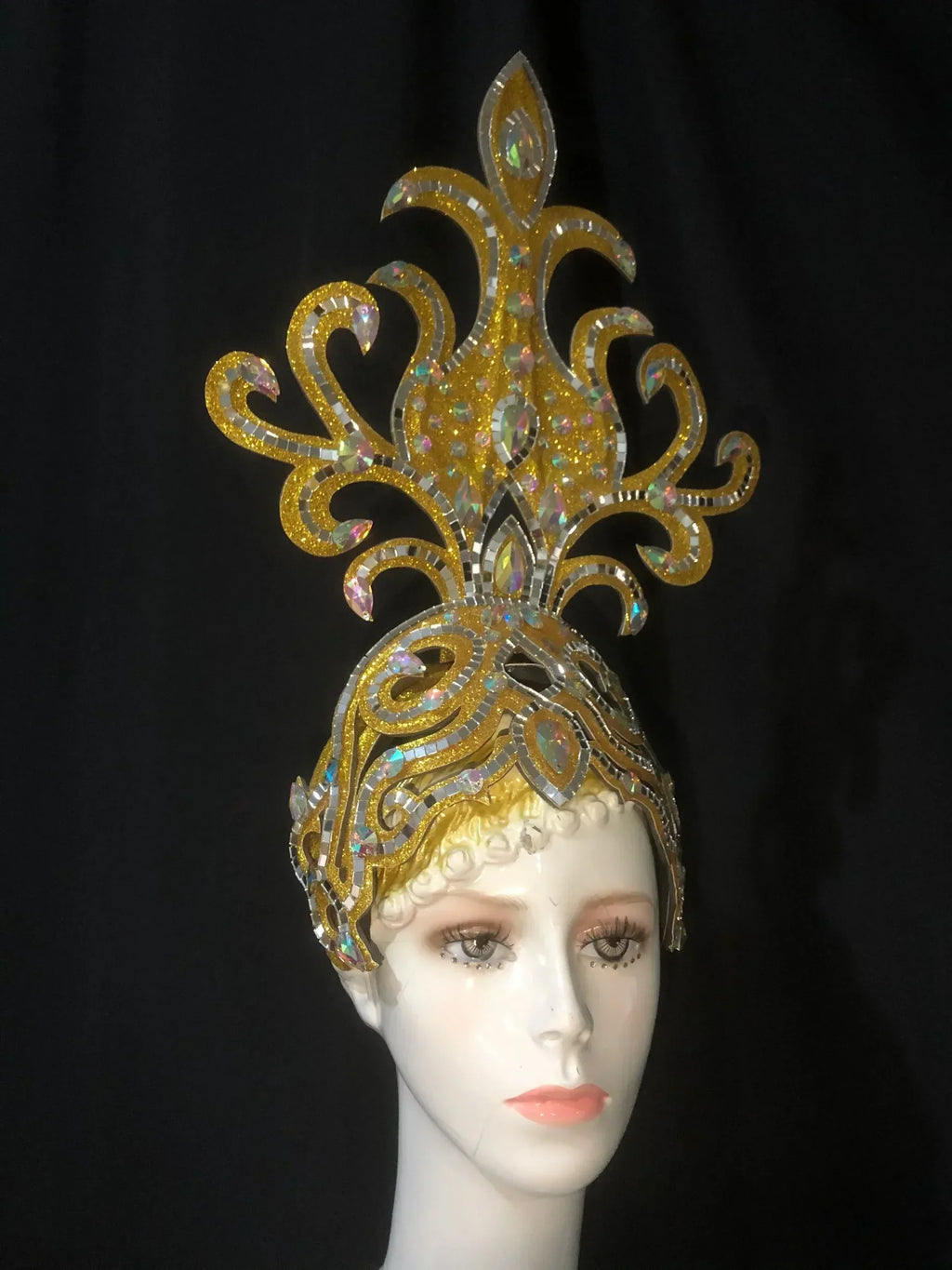 The Stardust Wings of Radiance – Deluxe Feathered Samba & Carnival Crown