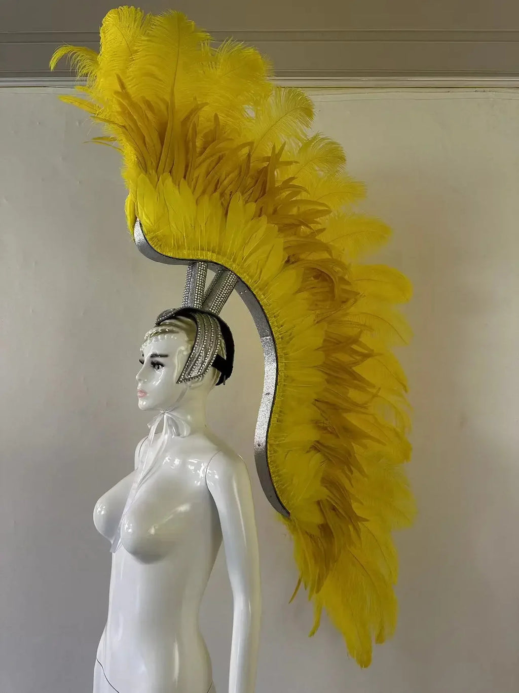 The Stardust Luminary – Premium Feathered Carnival & Samba Halo Headdress