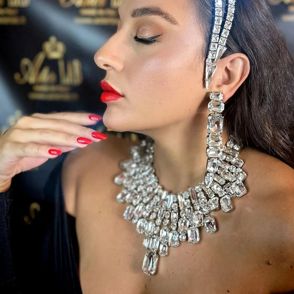 Exaggerated Geometric Rhinestone Necklace