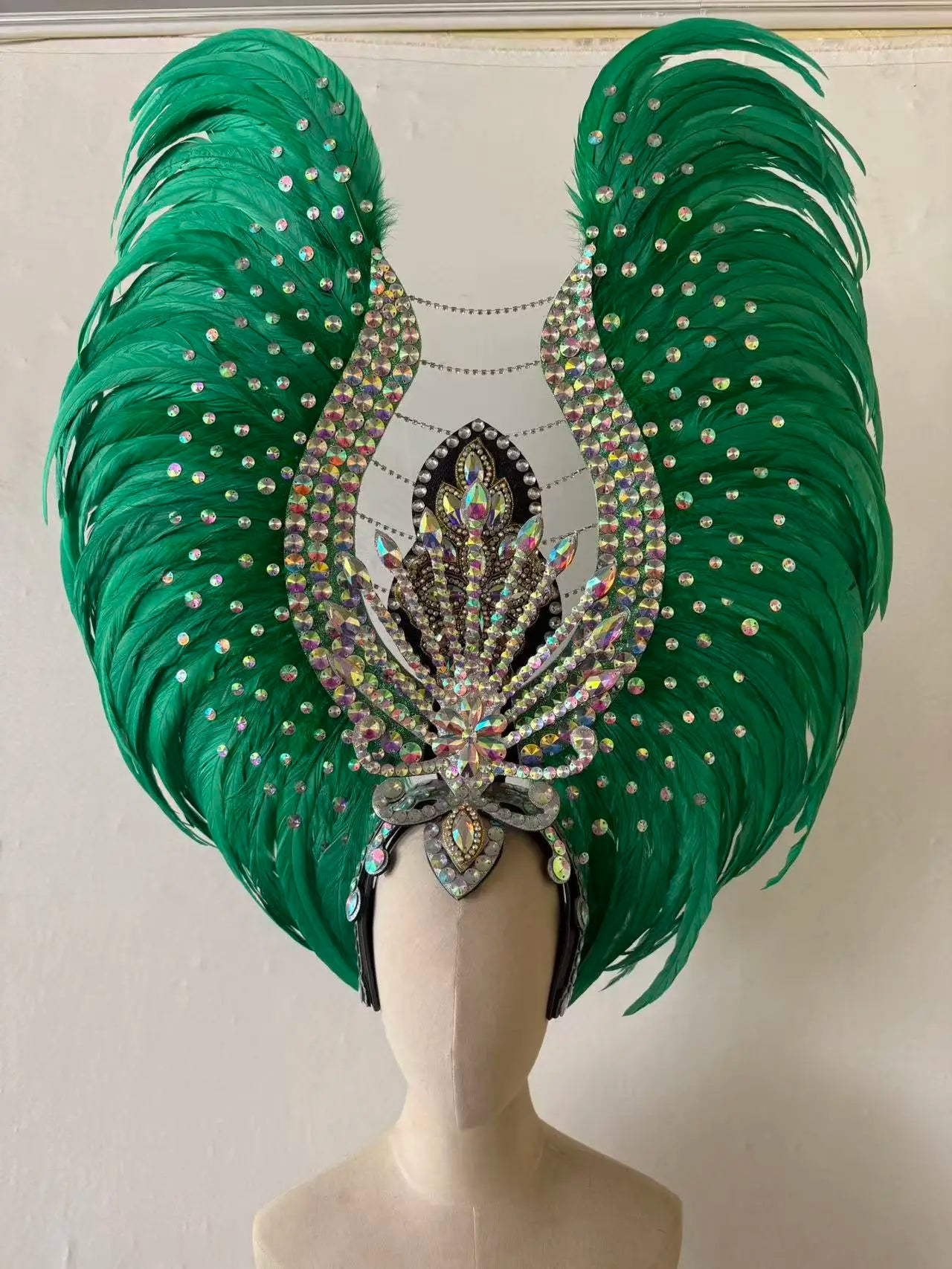 The Stardust Aurora Feather Headdress – Light Purple Cabaret & Carnival Crown