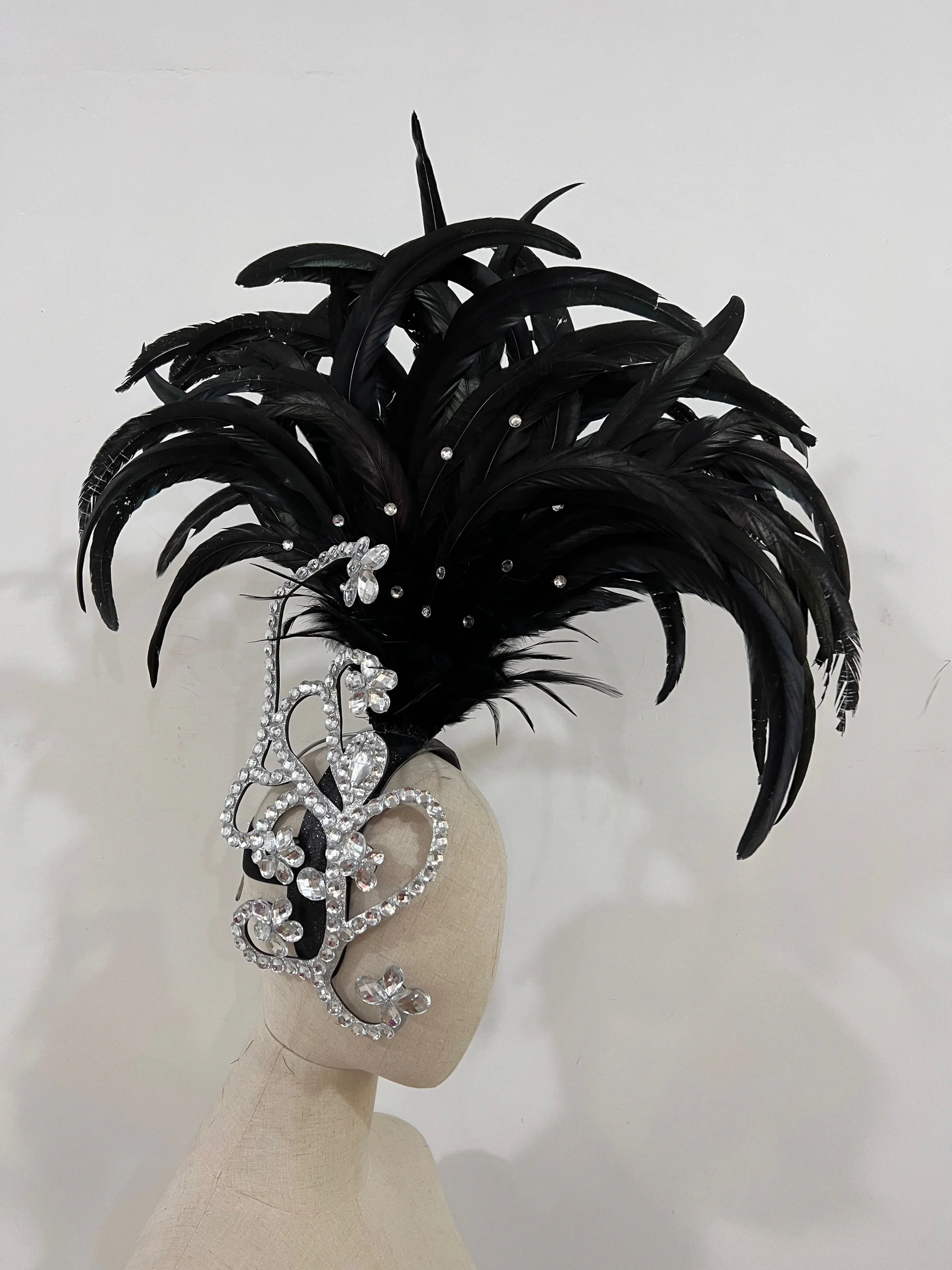 The Stardust Empress – Deluxe Feathered Samba & Carnival Crown
