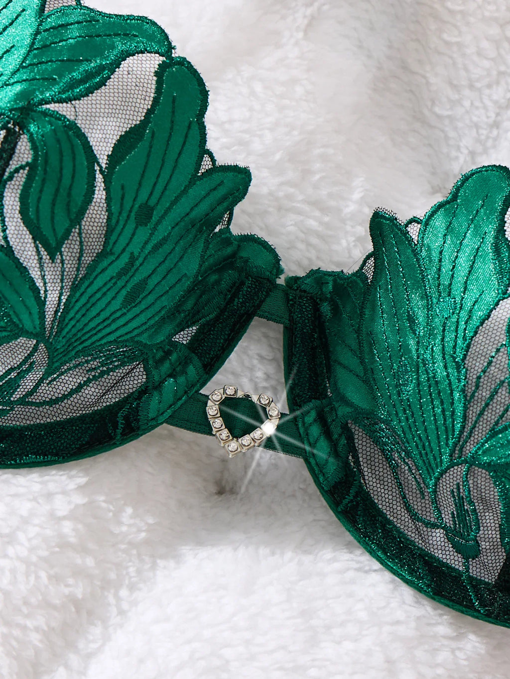 Green French-style floral embroidery lace lingerie set,sexy and soft steel-bra-cup supportive bra,Valentine's Day party ZA824031