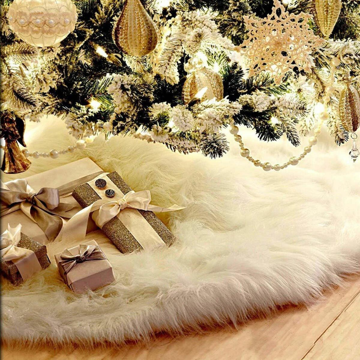 White Snowflake Plus Christmas Tree Skirt