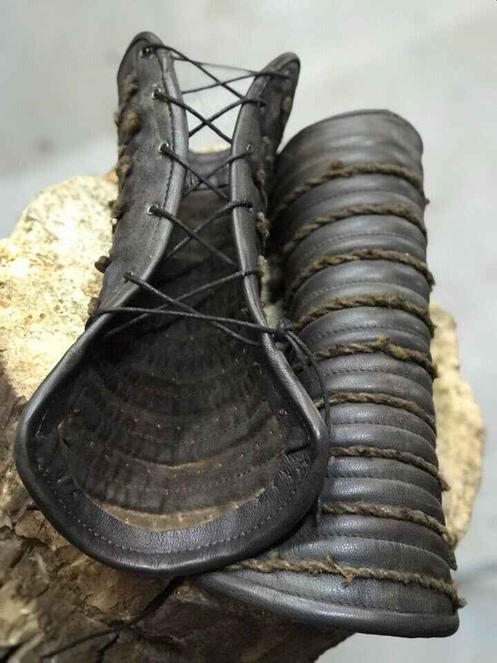 Ragnar medieval leather bracers (Vikings s2)