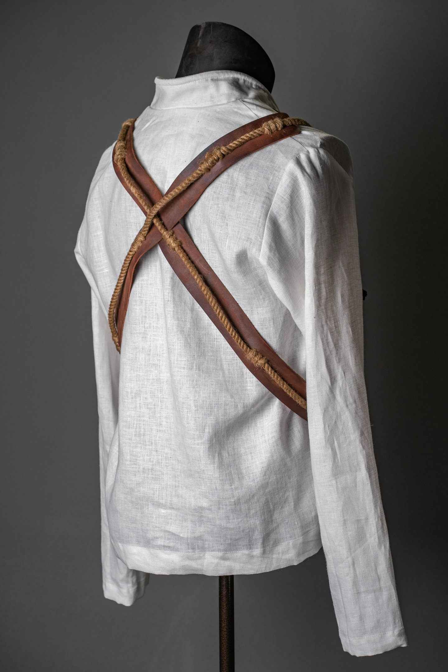 Witcher Geralt's white shirt