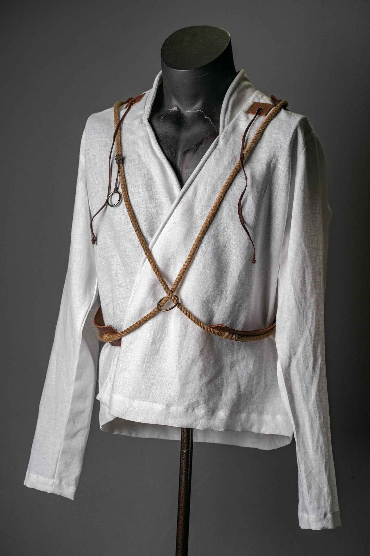 Witcher Geralt's white shirt
