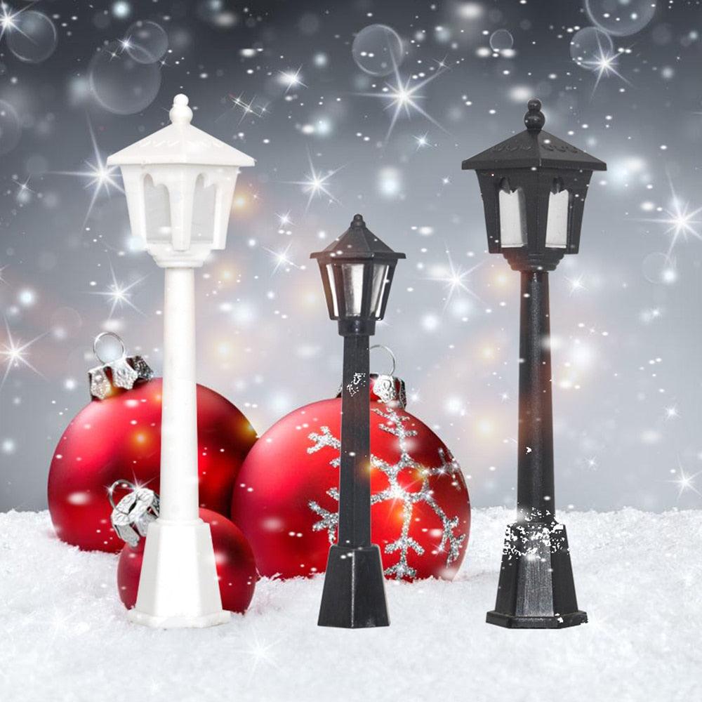 Creative Street Light Themed Christmas Tree Pendant