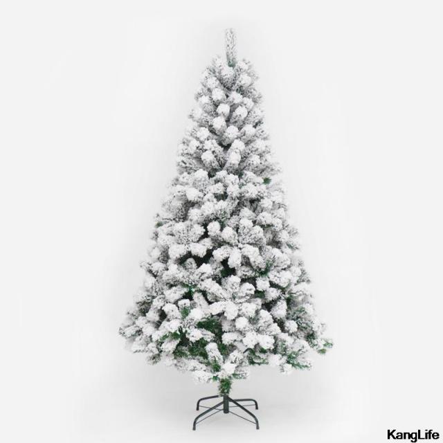 Green High Quality Christmas Tree With Snow