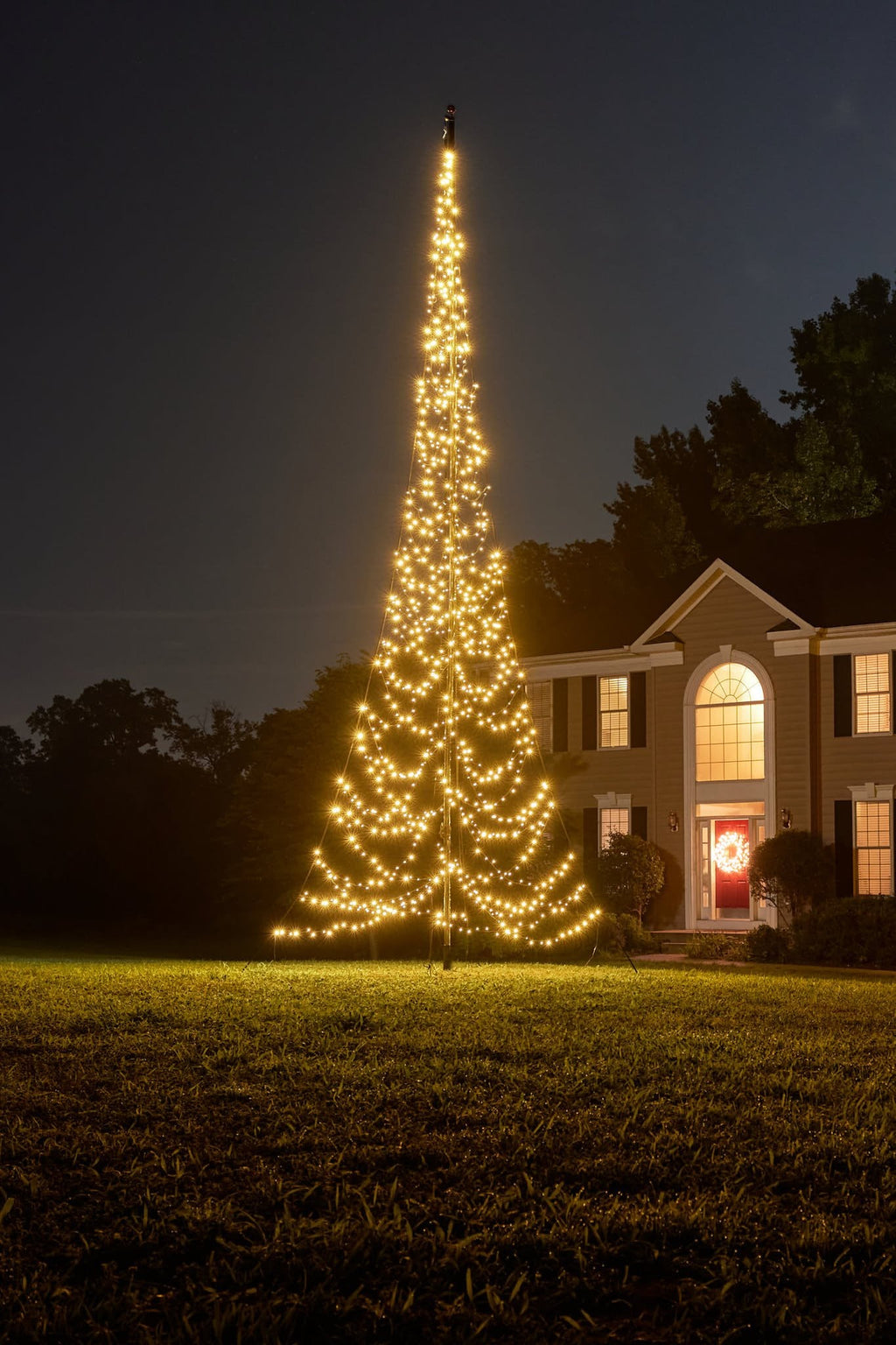 Fairybell 25 Foot Flagpole Tree - 1000 LED Warm White